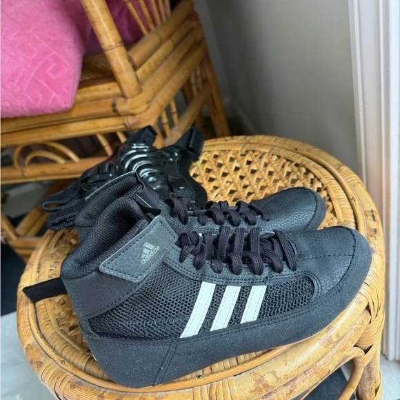 adidas gazelle silver green womens adidas Youth HVC 2 Wrestling Shoes main image 0